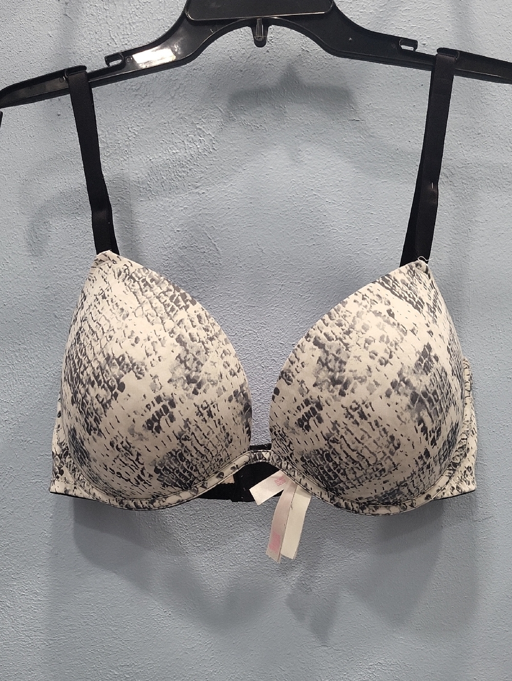 🛍PINK VS Black & Cream Snakeskin Print Wear Everywhere Push Up Bra 36DD